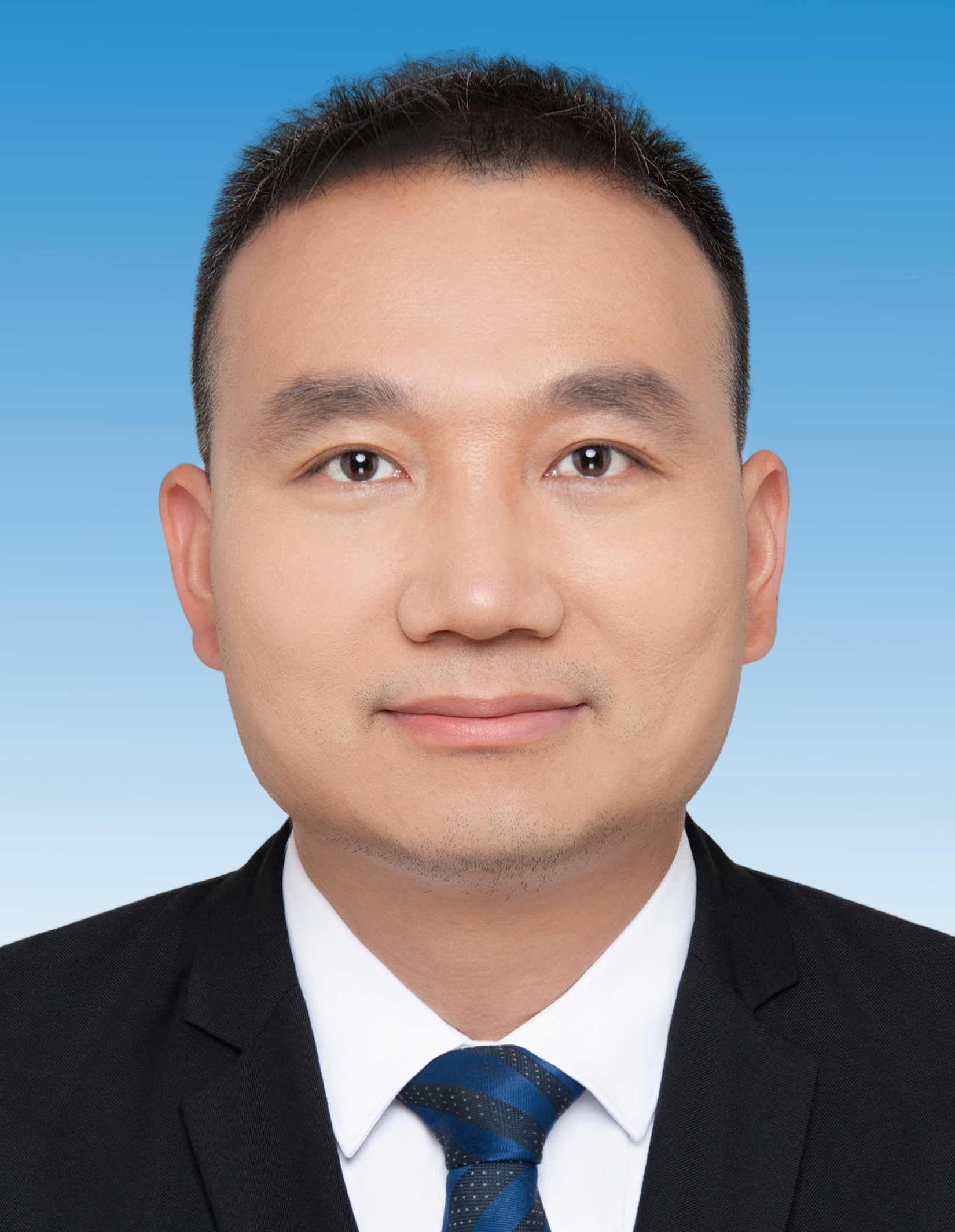 黄卫挺